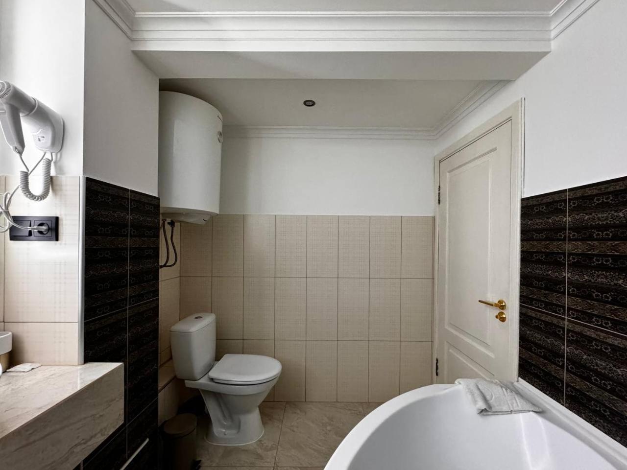 Deribasivska 10 Luxury Apartment Одеса Екстер'єр фото
